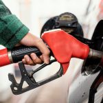 ¿Merece la pena ahorrarse unos euros en las gasolineras low cost?