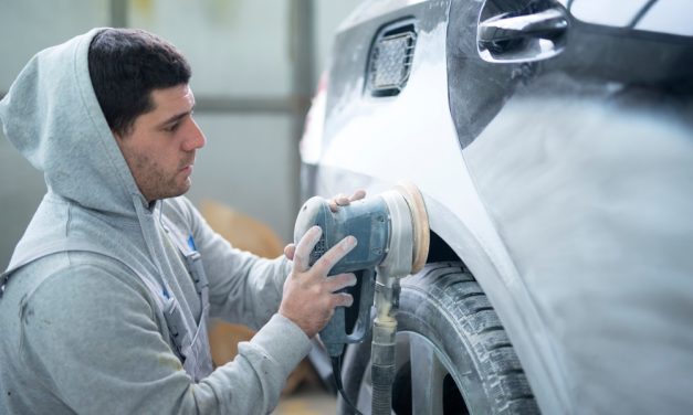 Arañazos en la carrocería, por qué aparecen y cómo se reparan de verdad en un taller
