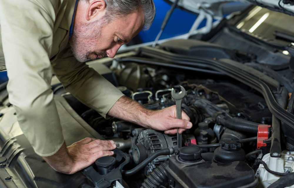 El alternador del vehículo: síntomas de avería, consecuencias y cuánto cuesta la reparación