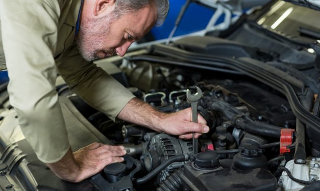 El alternador del vehículo: síntomas de avería, consecuencias y cuánto cuesta la reparación